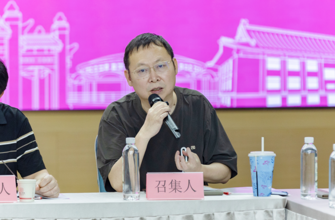 蔡伟校长